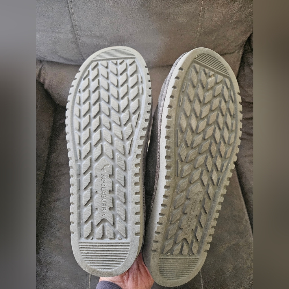 💜 EUC Womens size 7 koolaburra by UGG. Gray with shearling. - Picture 4 of 8